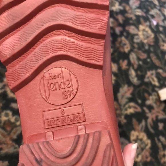 Henri Bendel rain boots - Picture 2 of 4